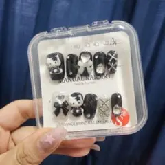 ハローキティネイルチップ 黒白 Mサイズ