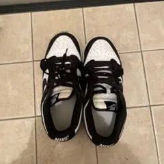 Nike ホワイト/ブラック スニーカー