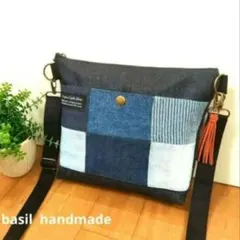 デニムリメイクバッグ♡　ショルダーバッグ　パッチワーク☆デニム☆新品、未使用