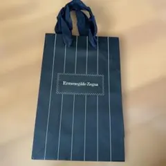 Ermenegildo Zegna ショップ袋 黒 ストライプのサムネイル