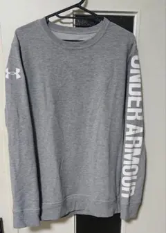 UNDER ARMOUR グレー トレーナー