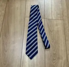 ネクタイ　シンプル　スーツストライプ　ボーダー