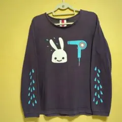 キューン　ウサギとドライヤーの長袖Tシャツ