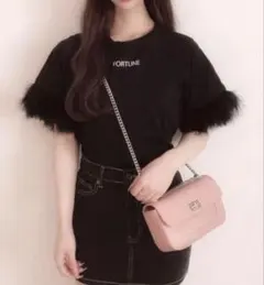 新品FORTUNE 半袖Tシャツ 袖フェザー ブラック Fのサムネイル