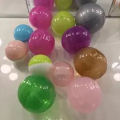 カプセル　ガチャガチャ　13個セット