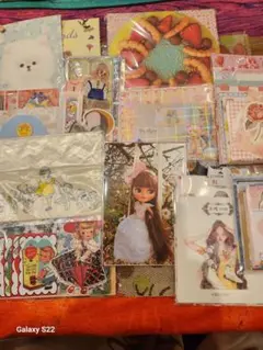 コラージュ素材の盛り合わせ　ラブリー