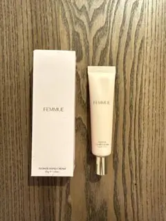 【新品未使用】FEMMUE ファミュ フラワー ハンドクリーム 35gのサムネイル