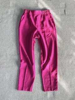 ピンク スラックス