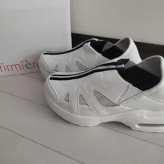 Item thumbnail for item 6edfe5b1-dcf4-43de-91fb-c52f67e23b6e