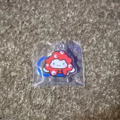 サンリオ　ミャクミャク　なりきりアクリルチャーム　シナモンロール