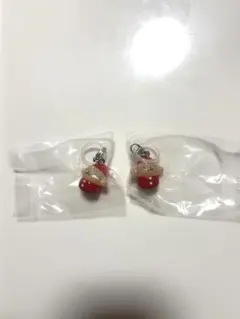 サンリオキャラクターズ　いちごめじるしアクセサリー　ポムポムプリン　2個セット