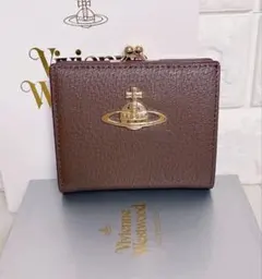 【最新✨️美しいブラウン】高級感オーブ ヴィヴィアン・ウエストウッド 二つ折り財布