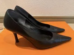 パンプス ブラック 黒　カッコいいヒールのパンプス。EEなので割と横幅ありますのサムネイル