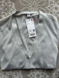 ユニクロ　ライトＶネックカーディガン　ライトグレー　　Ｌサイズ