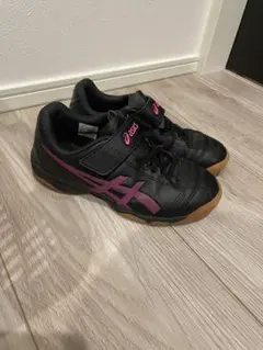 アシックスフットサルシューズ