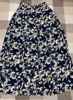 【美品】ガウチョパンツ　ネイビー　GU パンツ　レディース