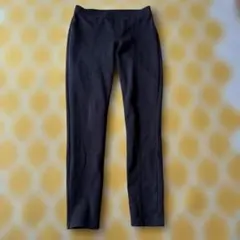 ユニクロ　スキニーパンツ　黒　ウエスト総ゴム