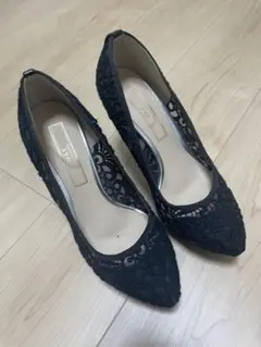 R&E ブラックレースパンプス