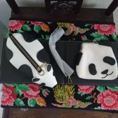 ★パンダ モチーフ ショルダーバッグ&ポーチ セット
