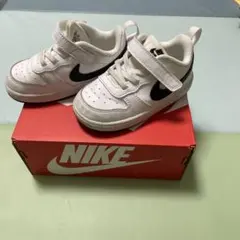 NIKE ホワイト/ブラック スニーカー