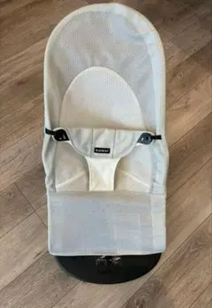 BABYBJORN バウンサー メッシュ ベビーチェア　グレー　ホワイト　ベビー