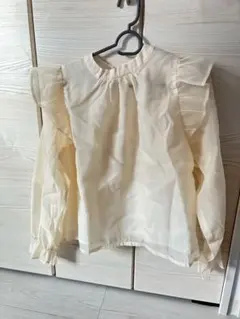 レトロガール　emi フリル付きホワイトブラウス