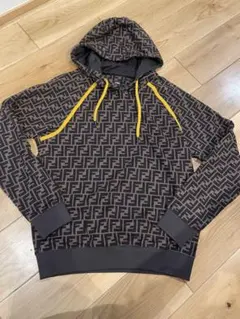 FENDI　パーカー　「訳あり」　正規タグ付き FENDI - 激レア 美品FENDI パーカーセットアップ ブラック×イエローの