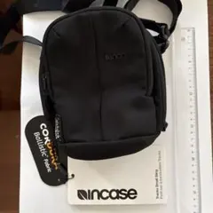 Incase Tracks Small Sling バッグのサムネイル