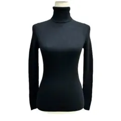 【ユニクロ】黒 タートルネック セーター 長袖ニット 秋冬コーデ M レイヤード