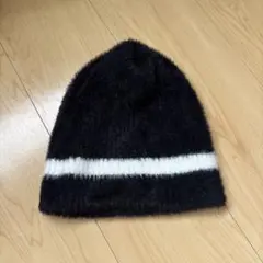 黒と白のストライプビーニー