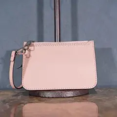 LOUIS VUITTON ルイヴィトンマヒナヒナレザーポーチのサムネイル
