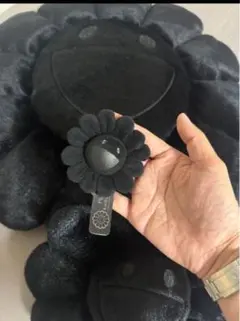 村上隆　真っ黒　花　pinkeychain 5個セット 村上隆 真っ黒 花 pinkeychain - メルカリ