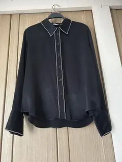 ZARAストーンライン装飾ブラウスブラック長袖一度着用美品Ｌサイズ