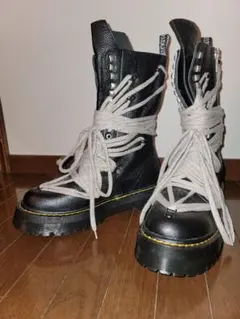 レースアップブーツ