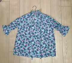 ユニクロ)PAUL & JOE 花柄五分袖ブラウスとトートバッグ