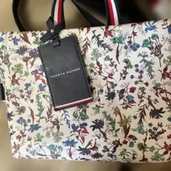 TOMMY HILFIGER 花柄トートバッグ