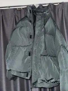 ダウンジャケット　FEAR OF GOD ESSENTIALS mサイズのサムネイル