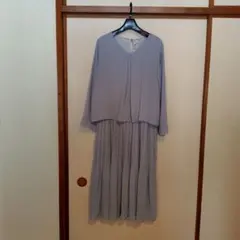 再値下げしました　ライトグレー プリーツ ワンピース
