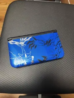 ポケモンデザイン ニンテンドー3DS LL ゲーム10本付き　充電器付き