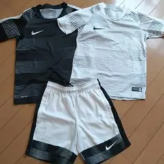 Nike サッカーウェアセット Tシャツ2枚とパンツ