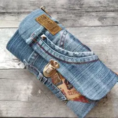 Item thumbnail for item 77281f8e-1ea0-42f8-94d8-9e9cb357f24c