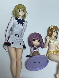 インフィニット•ストラトス　シャルロット•デュノア　他美少女フィギュア三点セット