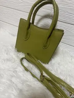 オリーブグリーン クロコダイル型押し ショルダーバッグ