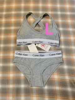 Calvin Klein ブラジャー ショーツ セットM スポーツブラ　人気品のサムネイル