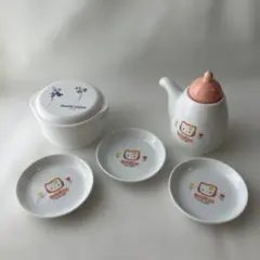 ハローキティ　醤油差しと小皿のセット+ マリクレール保存容器
