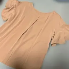 ペールブラウン半袖ブラウスのサムネイル