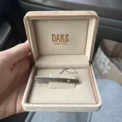 値下げ！DAKS ネクタイピン 専用ケース付きのサムネイル
