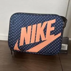 新品ナイキNIKEロゴ保冷トートminiバッグ弁当ランチbagクーラーGRAY灰