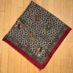 ペイズリー柄の大判ストール