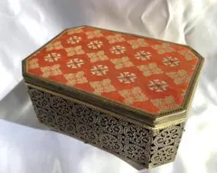 Item thumbnail for item d142bd97-8d55-4baf-8bb2-bc63a95a1c66